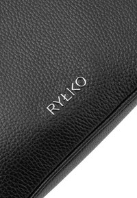 RYŁKO Borsa a mano - black