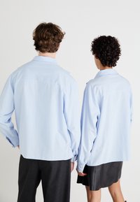 Sister Jane LOUIE RUFFLE SHIRT - Marškiniai - blue