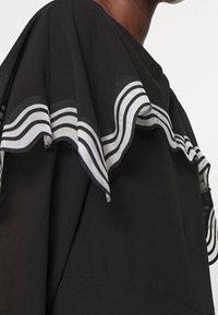 See by Chloé Vapaa-ajan mekko - black denim