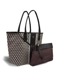 Taška přes rameno s černými koženými uchy a geometrickým vzorem na látce v šedé, béžové a námořnické barvě, obsahující menší hnědou zipovou kapsu.