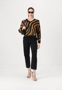 VILA VICILIA  - Pulover - black