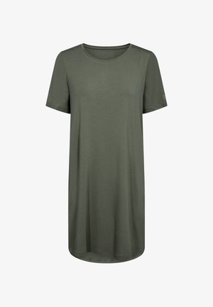 Sukienka t-shirt z krótkim rękawem w kolorze oliwkowym. Wykonana z miękkiej tkaniny, z okrągłym dekoltem i prostym krojem, wyróżnia się subtelnym przeszyciem i zaokrąglonym dołem.