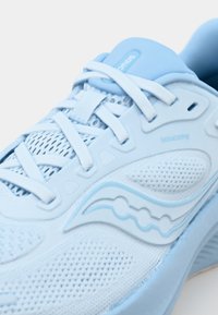 Saucony SURGE 3 - Scarpe da corsa su strada - ice melt / dream