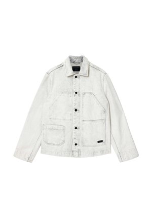 Veste en denim gris clair avec boutons noirs, deux grandes poches avant, une poche plus petite et un col.