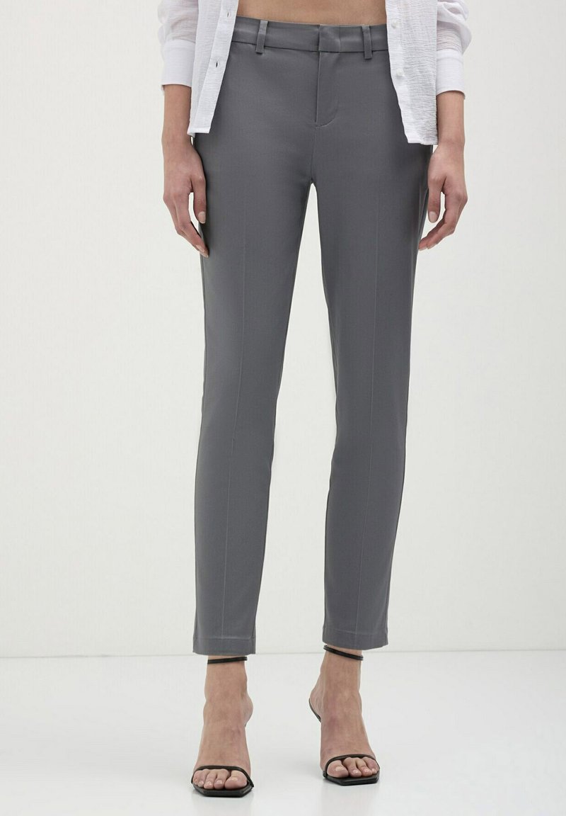 Calliope CAPRI IN - Chino - grigio
