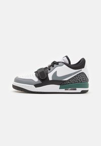 Non sélectionné, white/oxidized green/black/cool grey