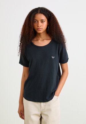 Black short-sleeve t-shirt with a round neck and rolled cuffs. Features a small, embroidered heart logo on the chest. Made of soft fabric.