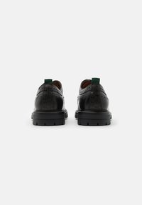 Kurt Geiger London MAYFAIR - Sapatos de atacadores - black