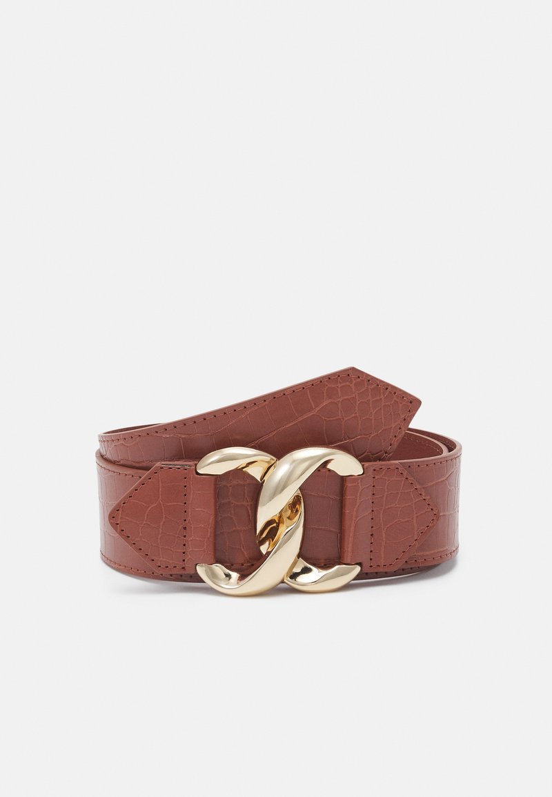 Crocodile-embossed brown leather belt with a large gold-tone interlocking logo buckle and pointed ends for a tailored fit.