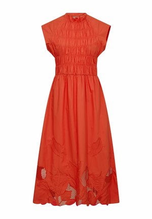Narančasta midi haljina s skupljenim gornjim dijelom, kratkim rukavima, rubom na valove i izvezenim izrezima u obliku lista duž donjeg dijela.