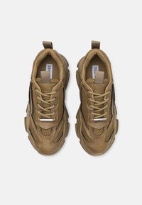 Steve Madden POSSESSIONE - Baskets basses - olive distressed