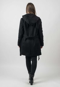 Dalle Piane Cashmere BLEND  - Abrigo corto - nero