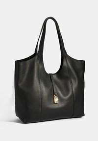 Zwarte leren schoudertas met een gestructureerde afwerking, ovale vorm en twee stevige handvatten. Kenmerkt zich door een gouden slotaccent aan de voorkant.