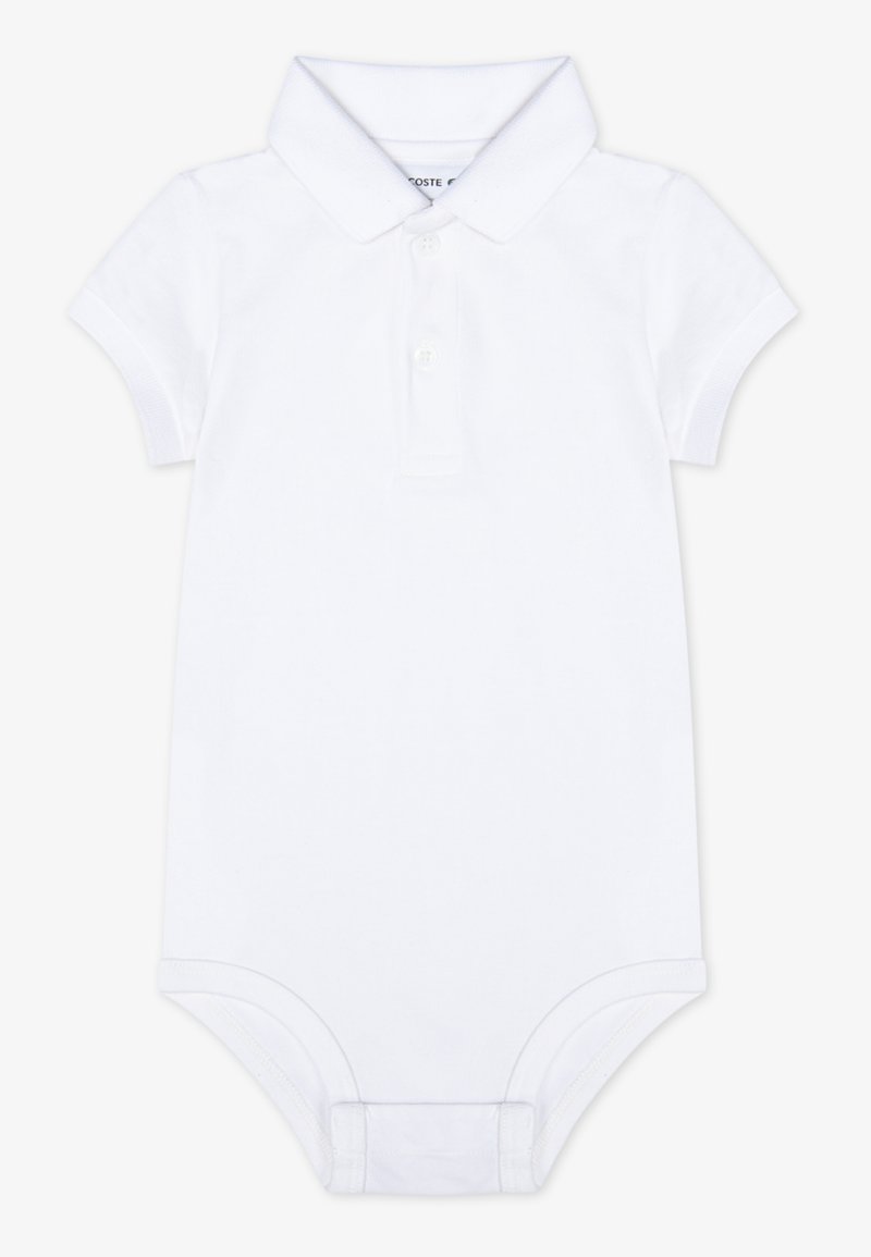 Bodysuit polo de manga curta branco, feito de algodão macio, com gola, pala de três botões e fecho de pressão na parte de baixo.