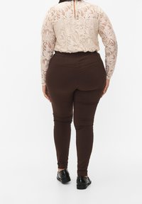 Zizzi Tygbyxor - brown