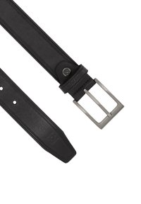 Cinturón de cuero negro con acabado liso, hebilla cuadrada de plata y detalle de costuras. Cuenta con punta puntiaguda y múltiples agujeros para ajustar el tamaño.