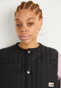 The North Face REVERSIBLE VISOKE - Strukirani kaput - black/smoked pearl