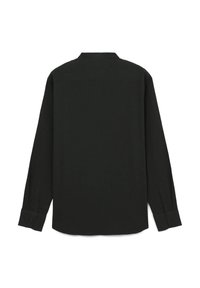 Camicia a maniche lunghe in tinta unita nera, in tessuto leggero, con colletto classico, polsini con bottoni e orlo dritto. Nessun motivo o grafica visibili.