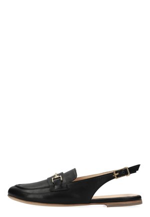 Zapato slingback de cuero negro con suela plana, punta redonda y detalle decorativo de hebilla en el empeine. Textura suave y diseño minimalista.