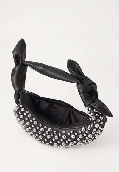 Stine Goya STUDDED SATCHEL - Bolso de mano - black