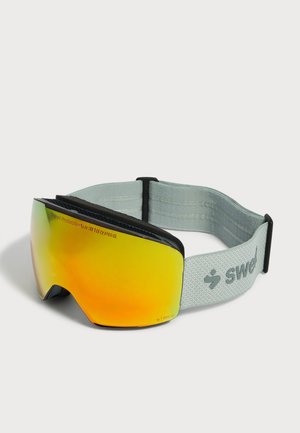 Occhiali da sci con lente riflettente arancione-gialla e cinturino elastico regolabile grigio chiaro marchiato "swe".