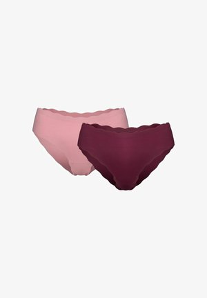 Zwei Paare Unterwäsche: eines in zartem Rosa und eines in tiefem Burgunderrot. Beide haben einen glatten Stoff, gewellte Kanten und ein Brief-Cut-Design.