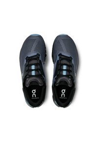 On CLOUDSTRATUS 3 - Road running shoes - metal   wisteria