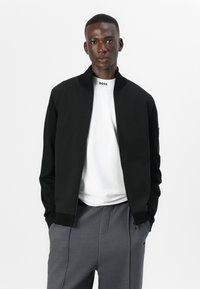 BOSS MOMENTUM - Kardiganas - black