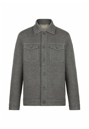 Grijze wollen shirtjack met een knoopsluiting aan de voorkant, opstaande kraag en twee borstzakken met kleppen.