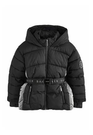 Doudoune noire avec capuche, présentant une texture matelassée, des panneaux latéraux argentés, des poches zippées et une taille ceinturée avec un logo.