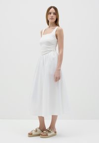 B.ANGEL SLEEVELESS SUMMER - Vestido informal - white