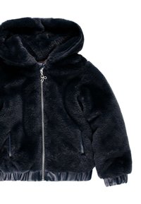 Ciemnogranatowa kurtka z sztucznego futra z kapturem, z zapięciem na zamek błyskawiczny, ściągaczami przy rękawach i u dołu. Miękka tekstura, lekka konstrukcja, z kieszeniami i eleganckim wykończeniem.