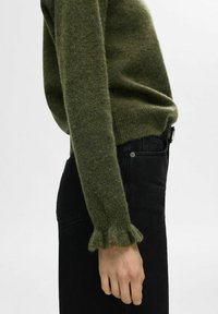 Selected Femme SLFLULU FRILL CUFF O NECK - Maglione - khaki
