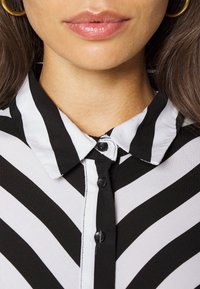 YAS Petite YASSAVANNA LONG SHIRT DRESS  - Maxiklänning - black/white