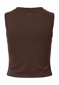 Haut sans manches marron en tissu lisse, présentant une coupe simple et un design minimaliste. Marque visible à l'arrière du col.