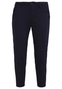 Pantalones de algodón azul marino con un corte ajustado, que cuentan con bolsillos frontales y cierre de botón. Textura suave y diseño ligero.