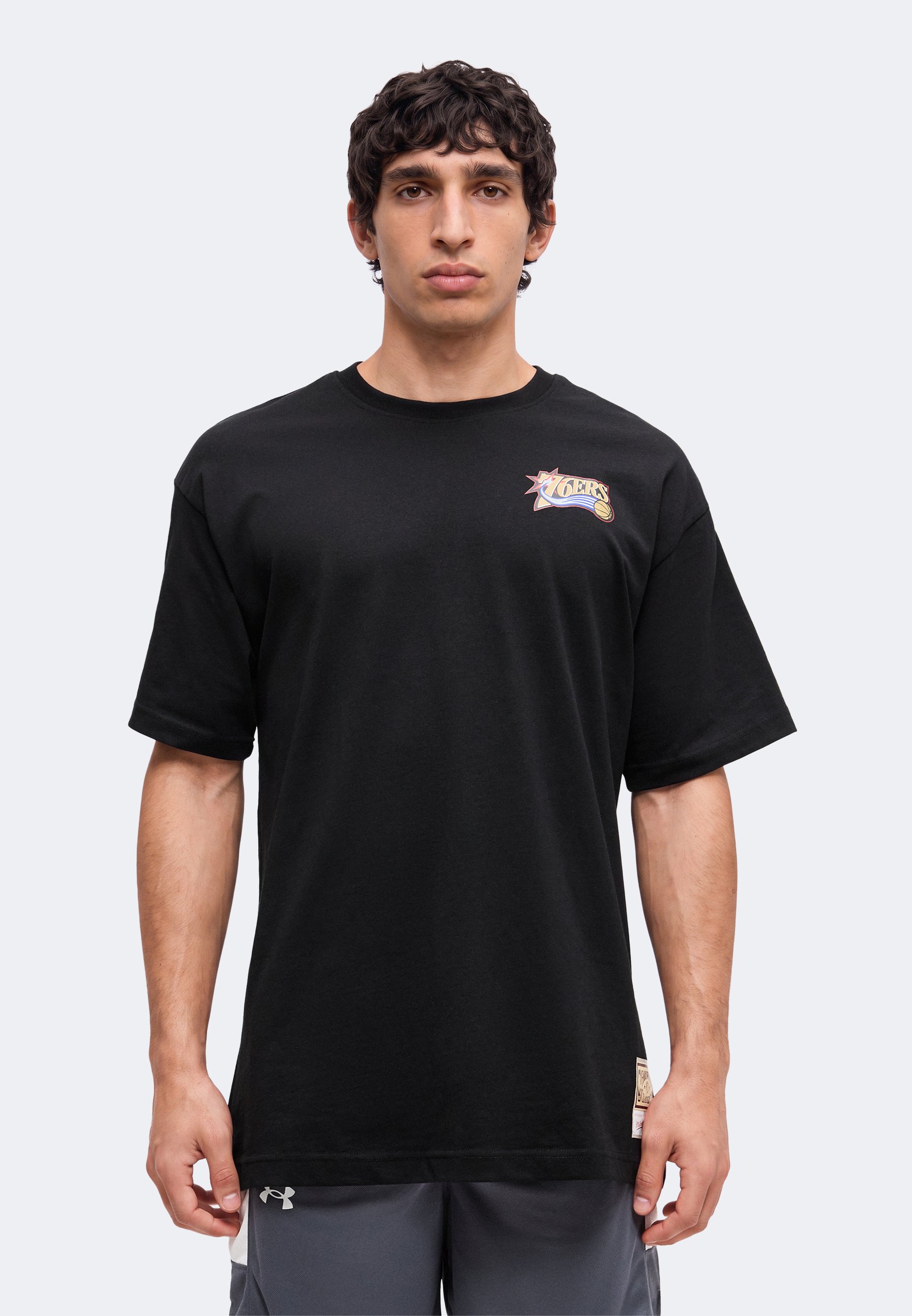 Mitchell & Ness FACE BOXY TEE PHILADELPHIA 76ERS ALLEN IVERSON