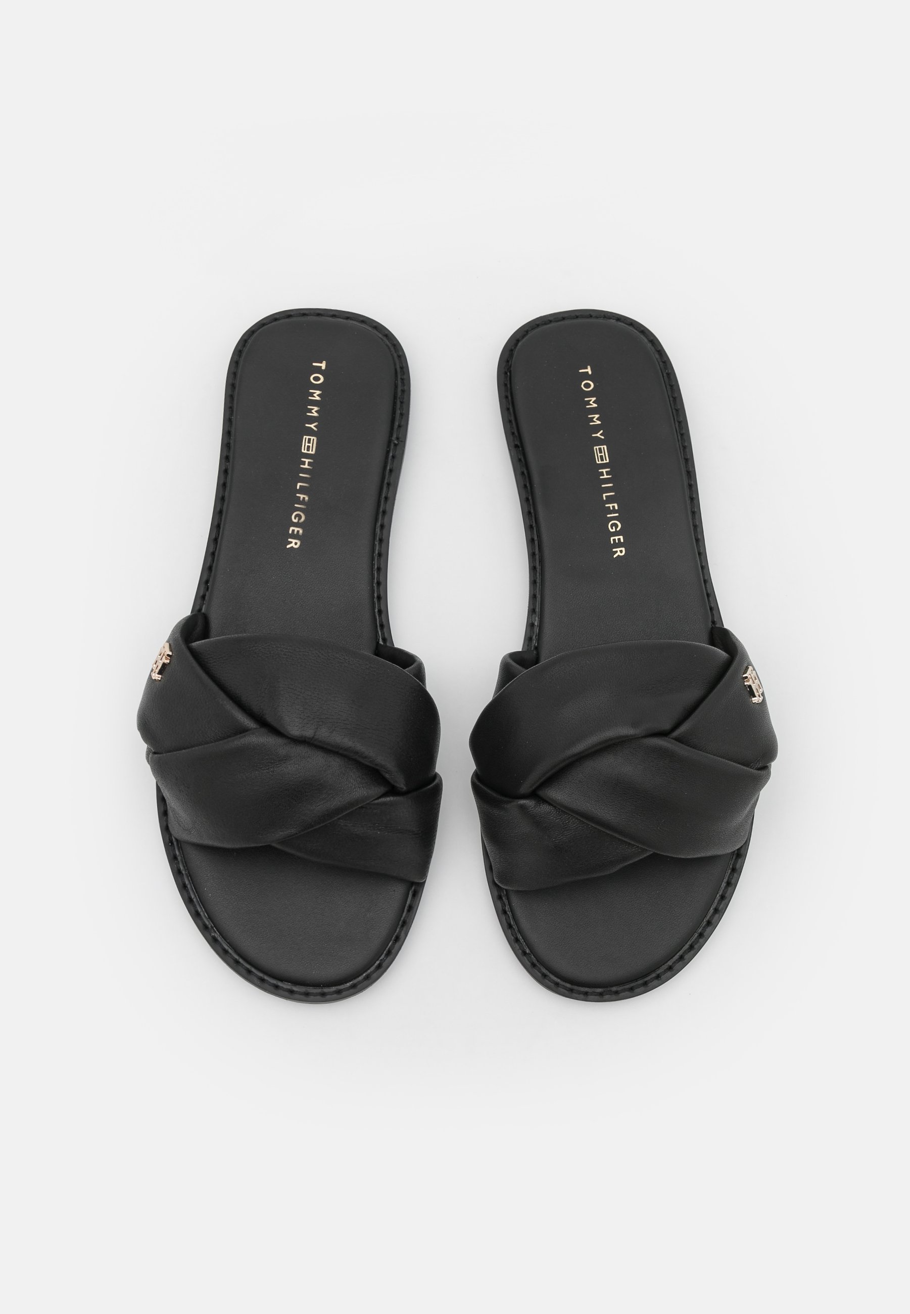 tommy hilfiger feminine flat