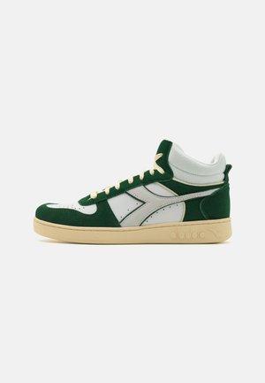 MAGIC BASKET DEMI CUT UNISEX - Sneaker high - white/fogliage green