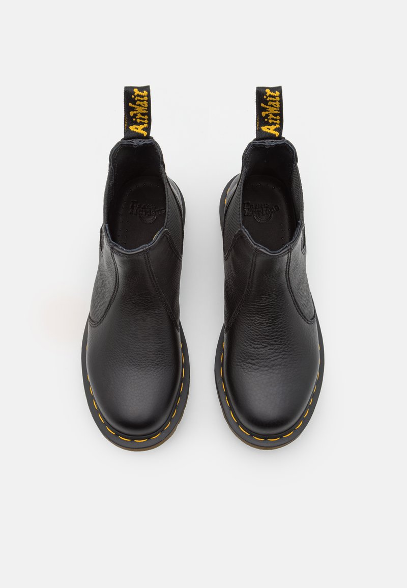 Dr. Martens Bovver boots black a € 143,65 (oggi