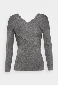 Metaliczny szary sweter z długim rękawem i dekoltem w serek, z fakturowanym prążkowanym wzorem oraz krzyżującą się przednią panelą. Gładki materiał z delikatnym połyskiem.