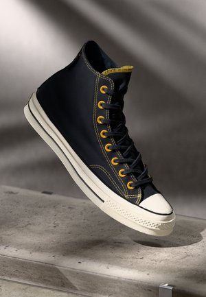 CHUCK 70 GTX UNISEX - Sneakers alte - black/sunny angle