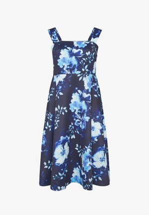 Ærmeløs midikjole i marineblå med brede stropper og lyseblåt blomsterprint over det hele.