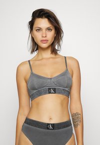 Calvin Klein Swimwear AUTHENTIC DEMI BRALETTE - Parte de cima de biquíni - black