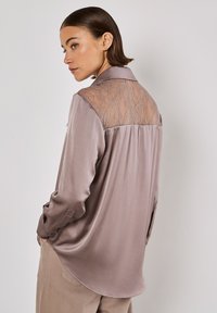 Apricot OVERSIZED - Camicia - grey