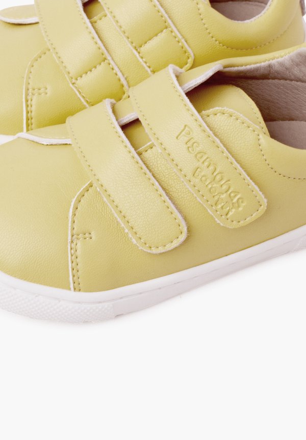 BAREFOOT DOBLE TIRA ADHERENTE – Lauflernschuh – amarillo