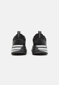EA7 Emporio Armani UNISEX - Sneakers - black/white