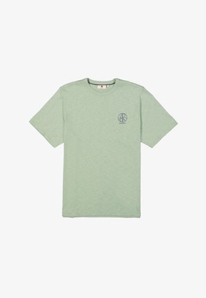 Hellgrünes, kurzärmeliges T-Shirt aus weichem Material. Verfügt über ein kleines blaues Logo auf der linken Brustseite. Klassisches Rundhalsausschnitt-Design.