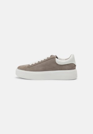 Baskets basses - grey