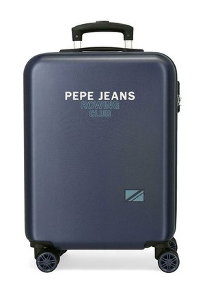 Maleta dura de color azul marino con cuatro ruedas, asa telescópica y logo "PEPE JEANS ROWING CLUB" en la parte frontal.
